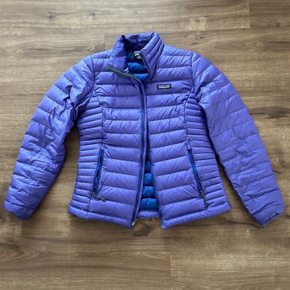 Patagonia women’s down puffer jacket